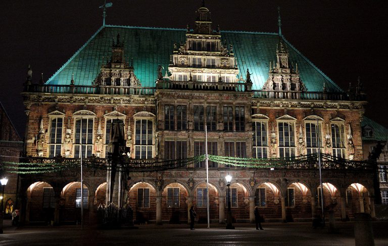 Bremer Rathaus bei Nacht, (c) The guenni, Flickr